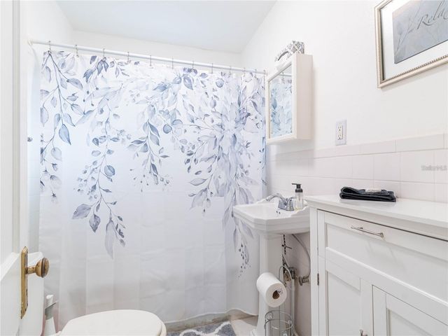 103 E MOHAWK AVENUE B, Tampa, FL 33604