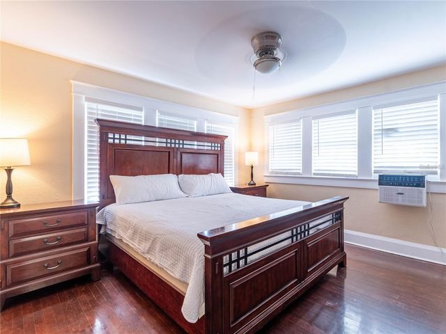 103 E MOHAWK AVENUE B, Tampa, FL 33604