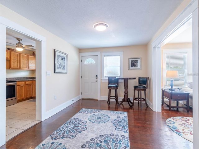 103 E MOHAWK AVENUE B, Tampa, FL 33604