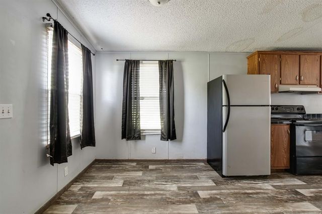 110 N 7th Street, Cashion, OK 73016