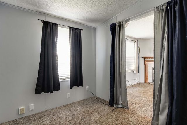 110 N 7th Street, Cashion, OK 73016