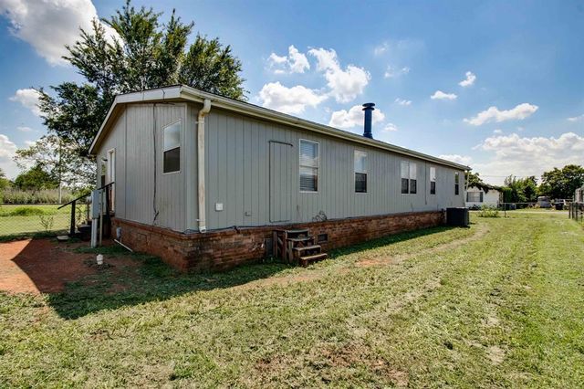 110 N 7th Street, Cashion, OK 73016