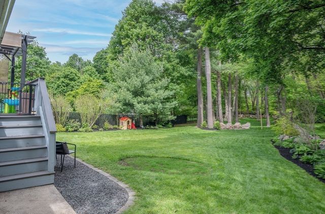 42 Kensington Rd, Weymouth, MA 02188