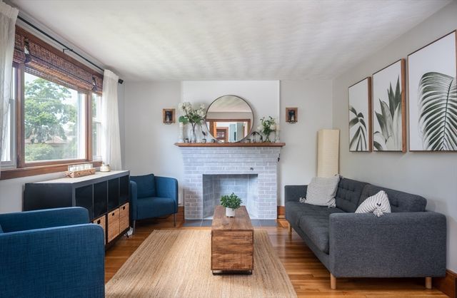 42 Kensington Rd, Weymouth, MA 02188