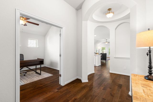 309 Lewisville LN, Leander, TX 78641