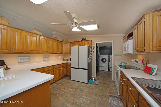 21 Warwick Court, Hampstead, NC 28443
