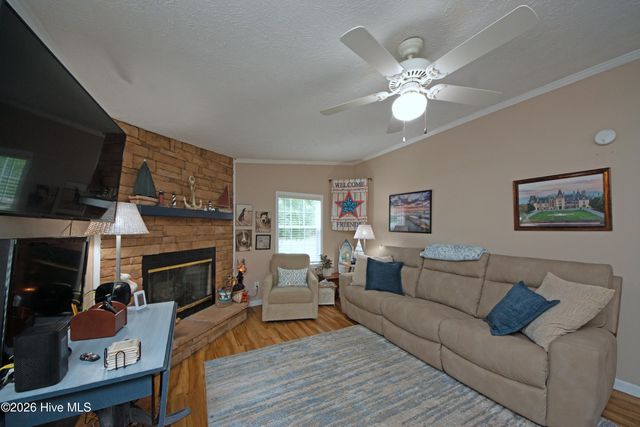21 Warwick Court, Hampstead, NC 28443