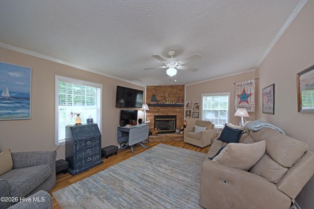 21 Warwick Court, Hampstead, NC 28443