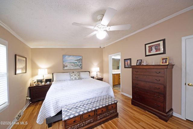 21 Warwick Court, Hampstead, NC 28443