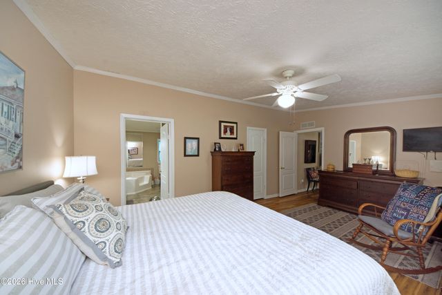 21 Warwick Court, Hampstead, NC 28443