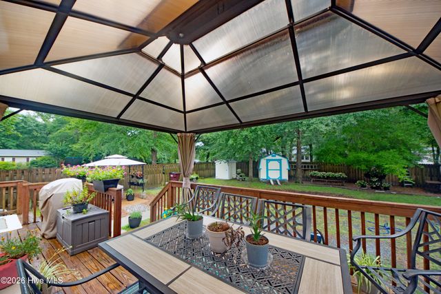 21 Warwick Court, Hampstead, NC 28443