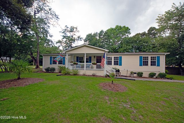 21 Warwick Court, Hampstead, NC 28443