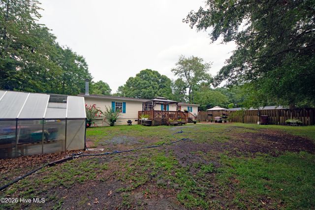 21 Warwick Court, Hampstead, NC 28443