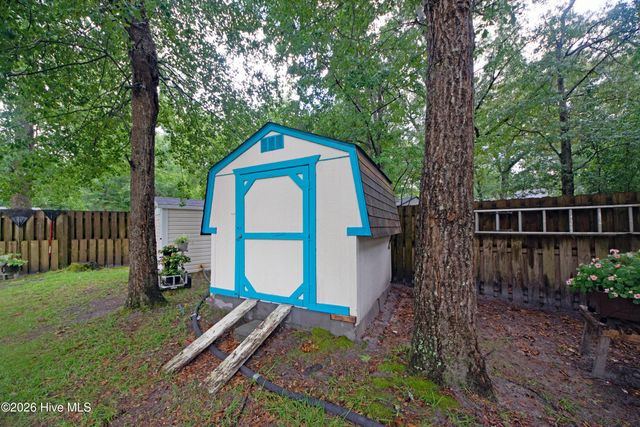 21 Warwick Court, Hampstead, NC 28443