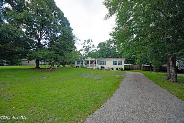 21 Warwick Court, Hampstead, NC 28443