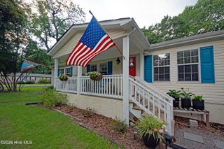 21 Warwick Court, Hampstead, NC 28443