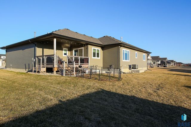720 S Quartzite Cir Circle, Tea, SD 57064