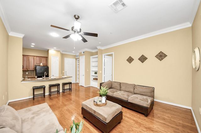 2400 Mccue Road 118, Houston, TX 77056