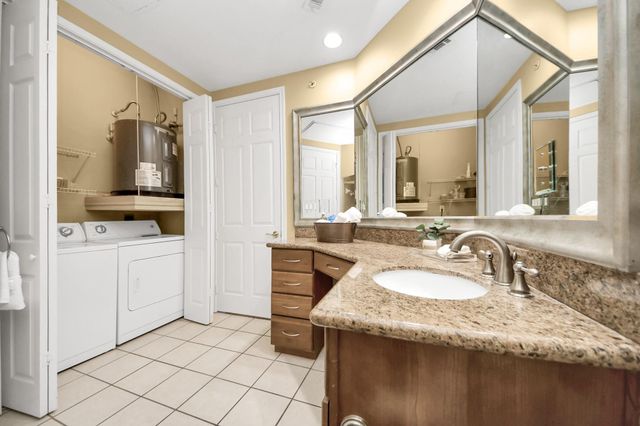 2400 Mccue Road 118, Houston, TX 77056