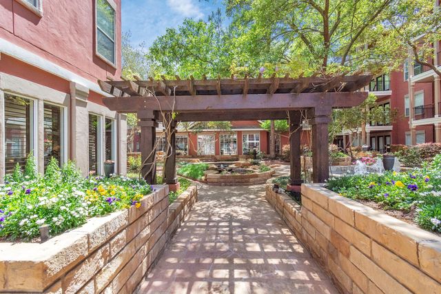 2400 Mccue Road 118, Houston, TX 77056