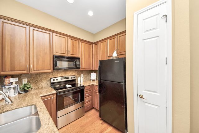 2400 Mccue Road 118, Houston, TX 77056