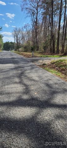 922 Skipjack Rd, Sandy Point, VA 22488