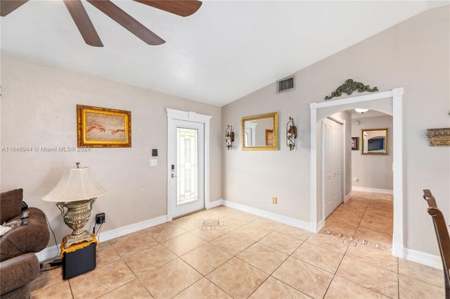 1442 NW 20th St, Homestead, FL 33030