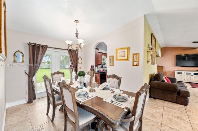 1442 NW 20th St, Homestead, FL 33030