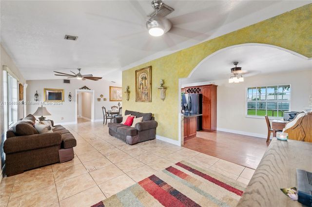 1442 NW 20th St, Homestead, FL 33030