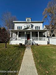 7 Collins Avenue, Troy, NY 12180
