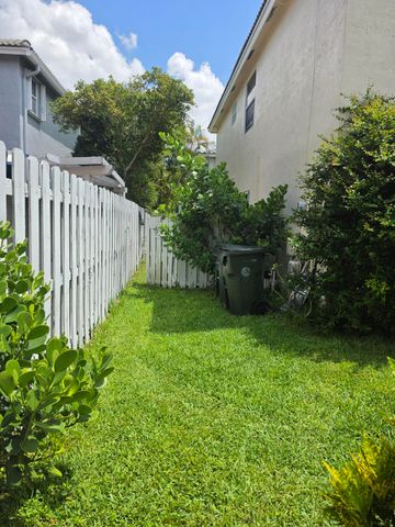 5351 NW 41st Way, Coconut Creek, FL 33073