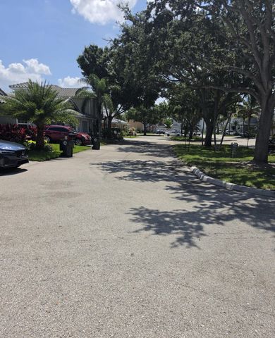 5351 NW 41st Way, Coconut Creek, FL 33073
