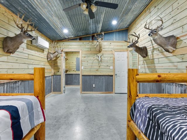 7601 Zion Hill Road, Poolville, TX 76487