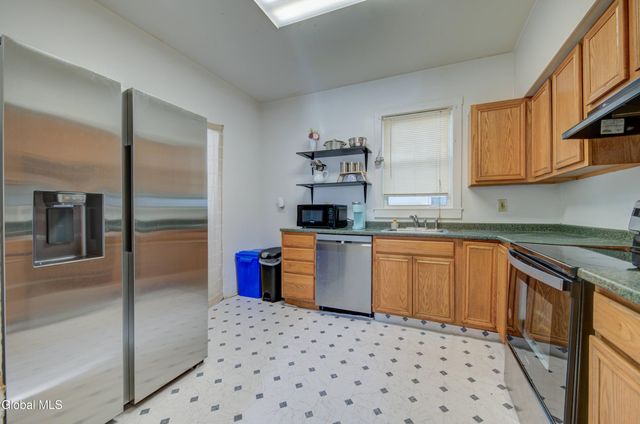 664 N Pearl Street, Albany, NY 12204