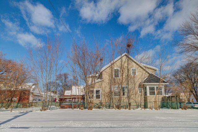 664 N Pearl Street, Albany, NY 12204