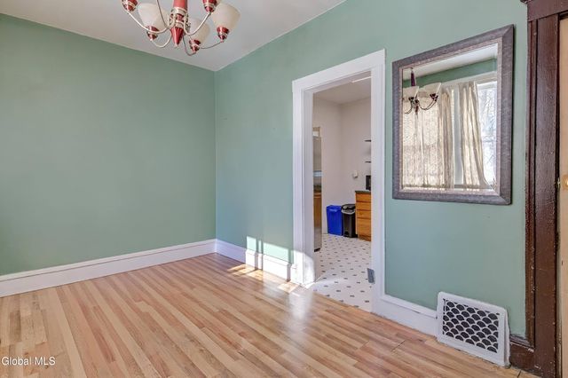 664 N Pearl Street, Albany, NY 12204