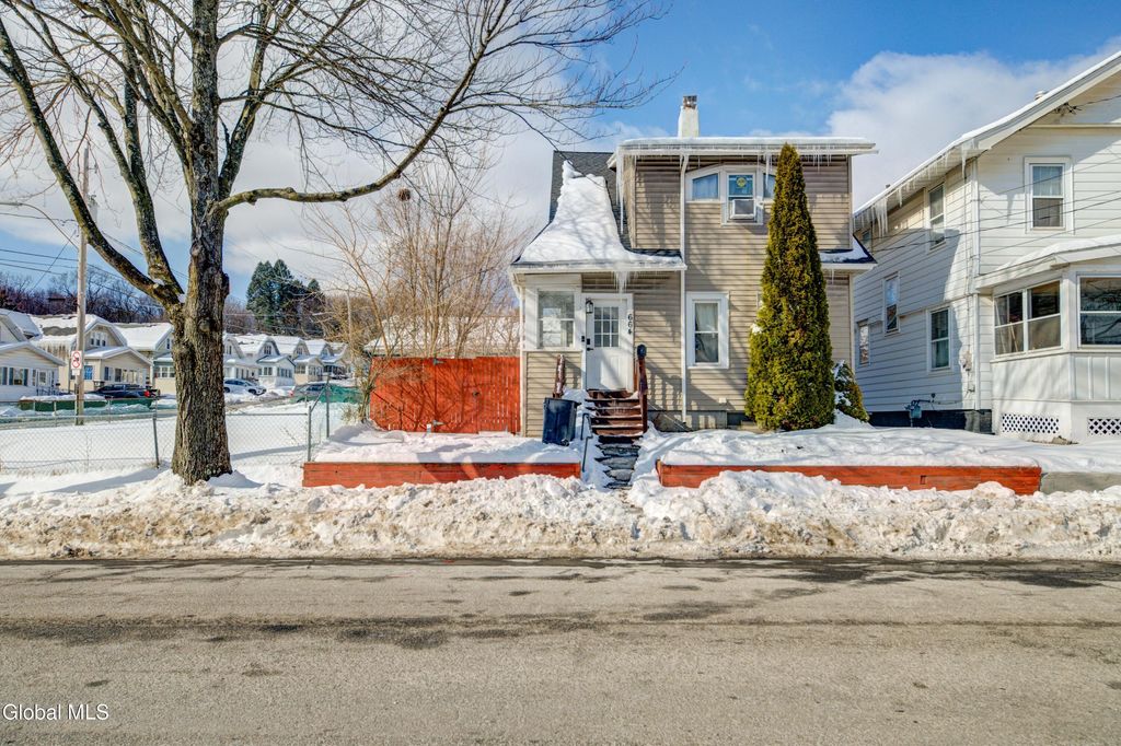 664 N Pearl Street, Albany, NY 12204