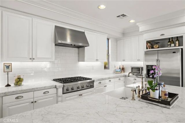 21 Snow Bush Street, Ladera Ranch, CA 92694