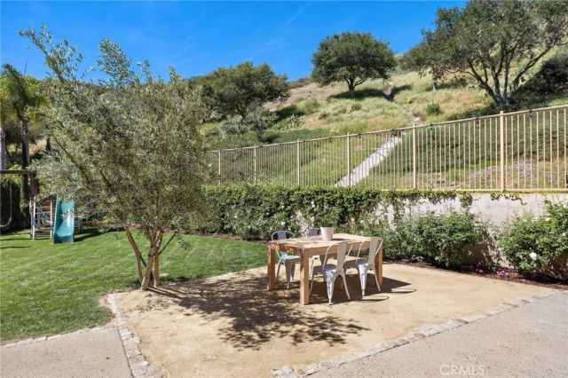 21 Snow Bush Street, Ladera Ranch, CA 92694