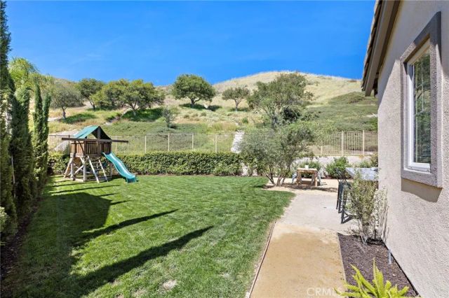 21 Snow Bush Street, Ladera Ranch, CA 92694