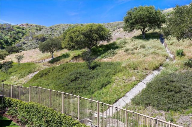 21 Snow Bush Street, Ladera Ranch, CA 92694