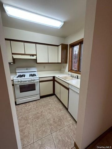 6 Cedar Lane C, Suffern, NY 10901