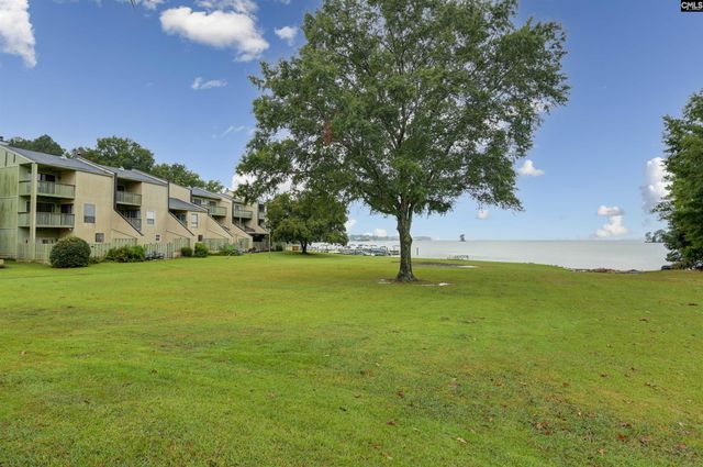 806 village Lane, Columbia, SC 29212