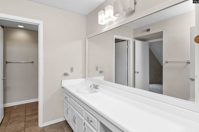 806 village Lane, Columbia, SC 29212