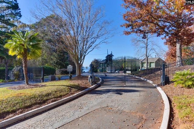 806 village Lane, Columbia, SC 29212