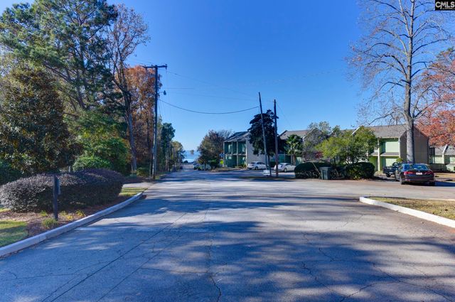 806 village Lane, Columbia, SC 29212