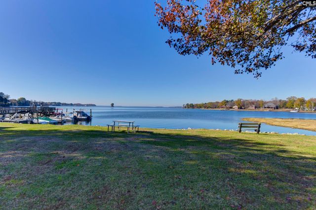 806 village Lane, Columbia, SC 29212
