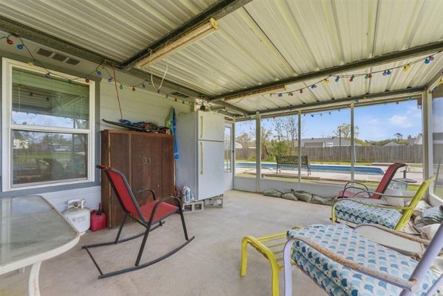 2916 Travis Street, Westlake, LA 70669