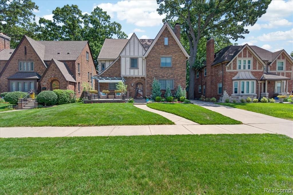 17596 Wildemere Street, Detroit, MI 48221