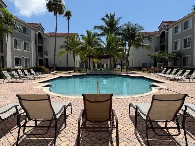 6831 SW 44th Street 203, Miami, FL 33155